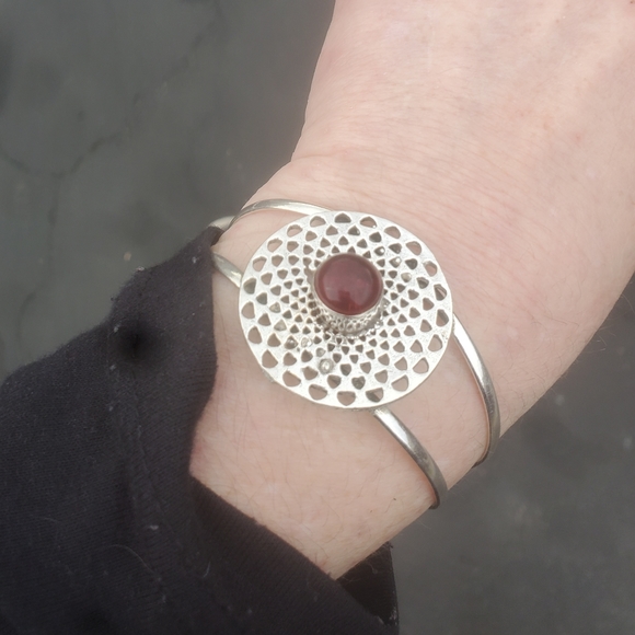 New Garnet 925 Silver Cuff Bracelet. - Picture 5 of 16